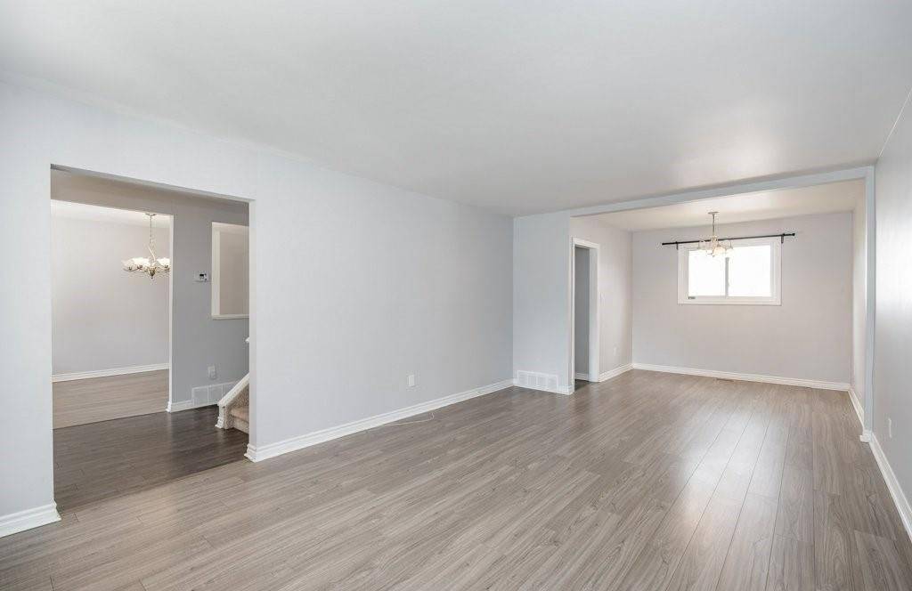 Hamilton, ON L8T 2X8,271 Carson DR #Main Fl