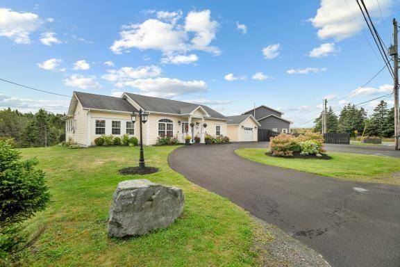 Torbay, NL A1K 1A3,19 Quarry Road