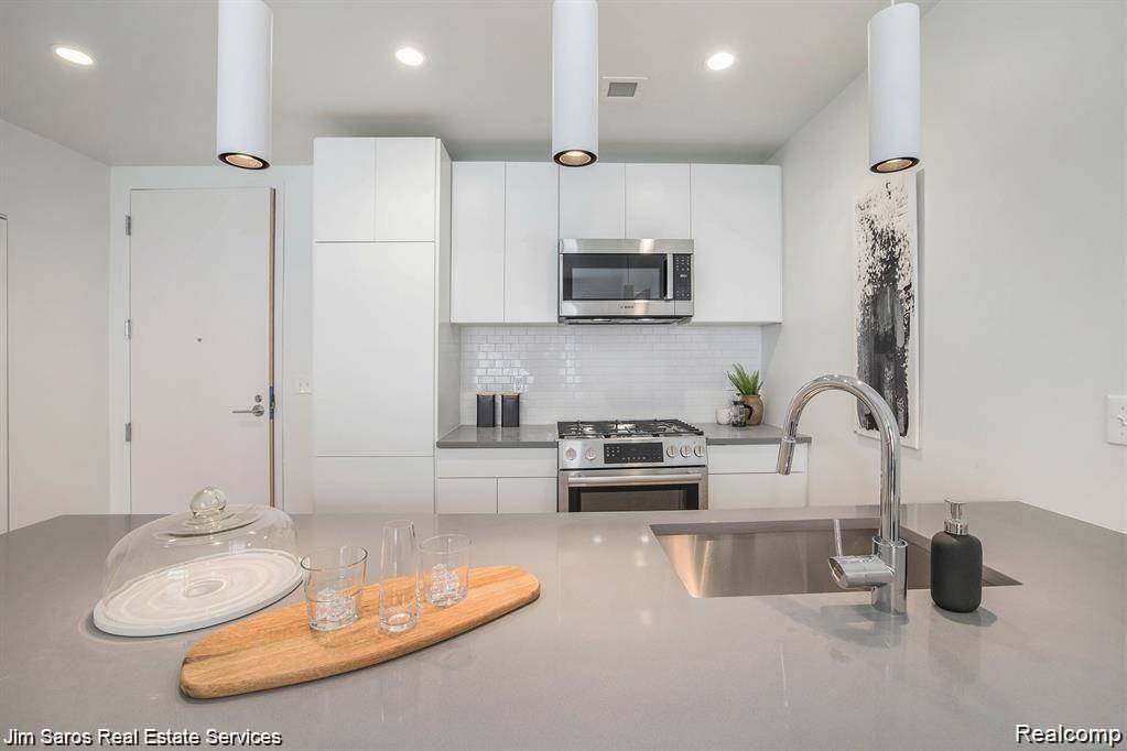 Detroit, MI 48201,3730 4th ST #212