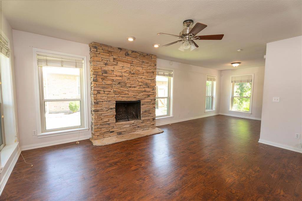 Pilot Point, TX 76258,517 S Kirby Street