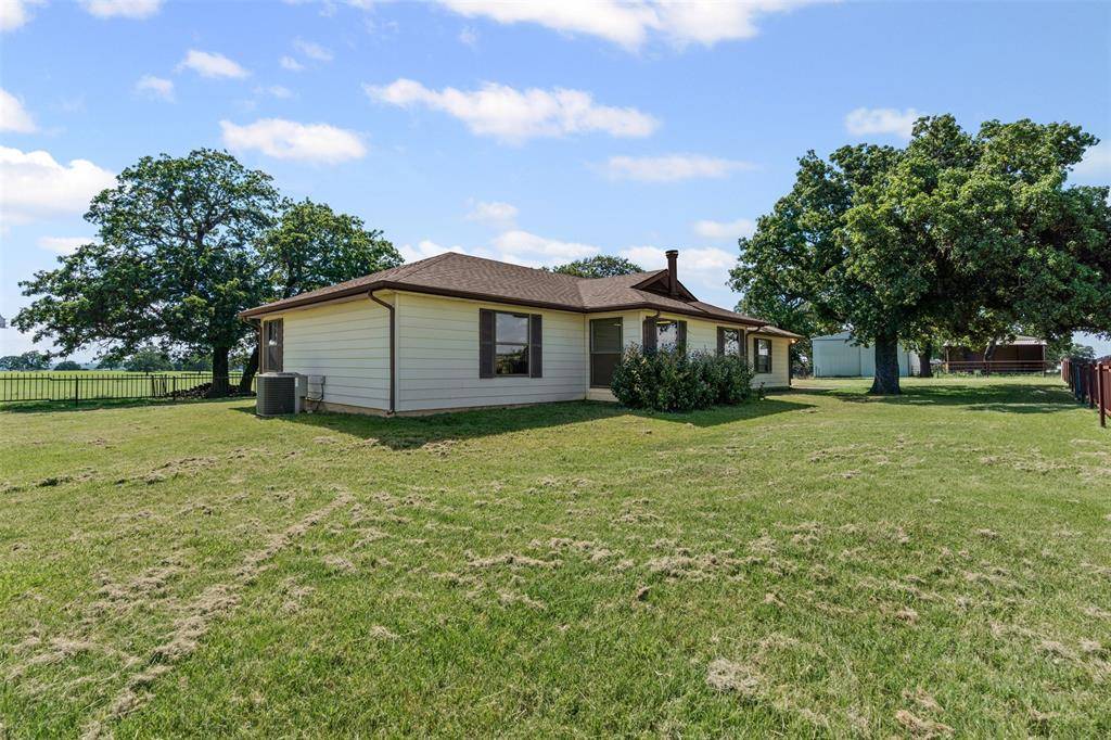 Blum, TX 76627,237 Hcr 1444