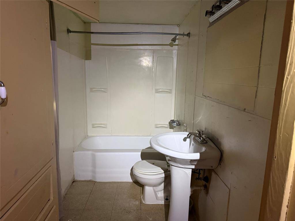 Bossier City, LA 71111,1805 Traffic Street