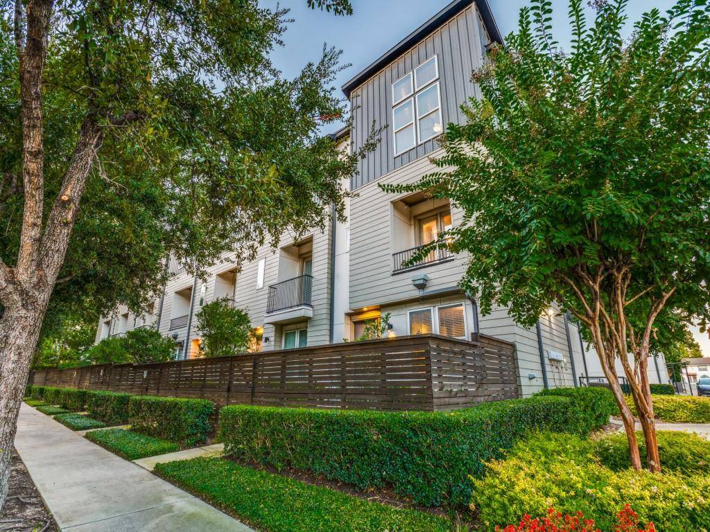 Dallas, TX 75219,4211 Rawlins Street #97