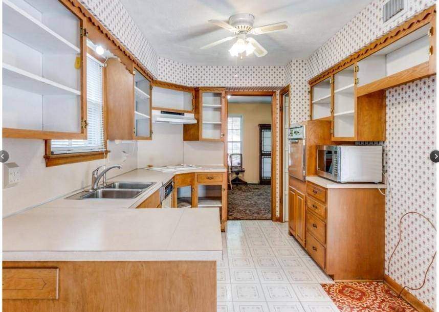 Dallas, TX 75231,6225 Berryhill Street