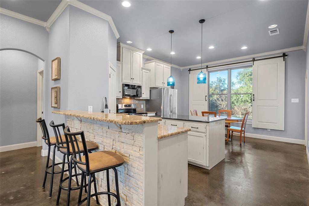 Valley Mills, TX 76689,207 Cresthill Circle