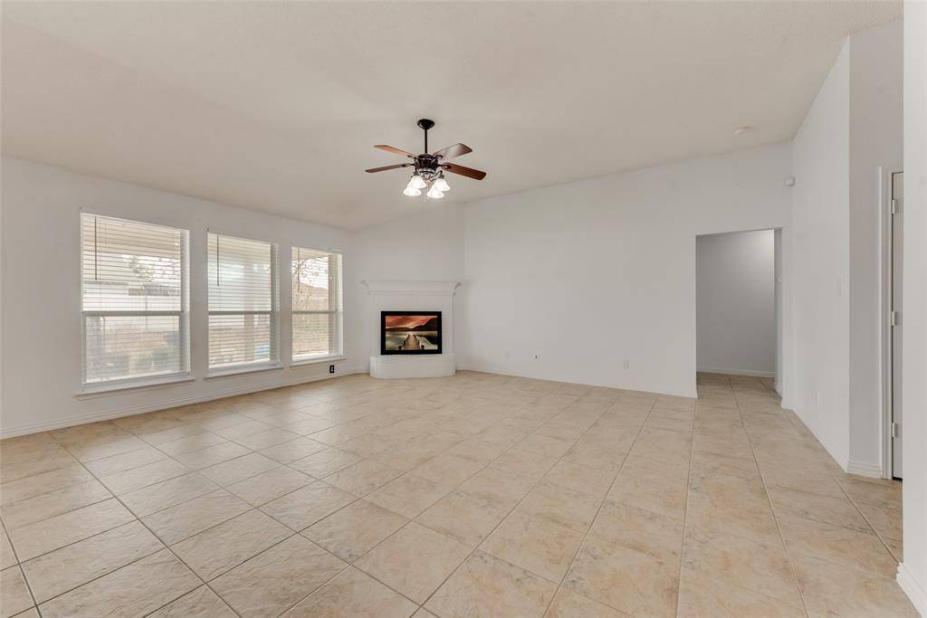 Arlington, TX 76002,7019 Thunderbird Drive