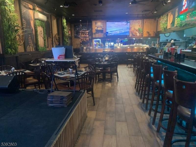 Newark City, NJ 07105,168 Mcwhorter St