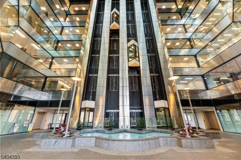 Teaneck Twp., NJ 07666,500 Frank W Burr Blvd