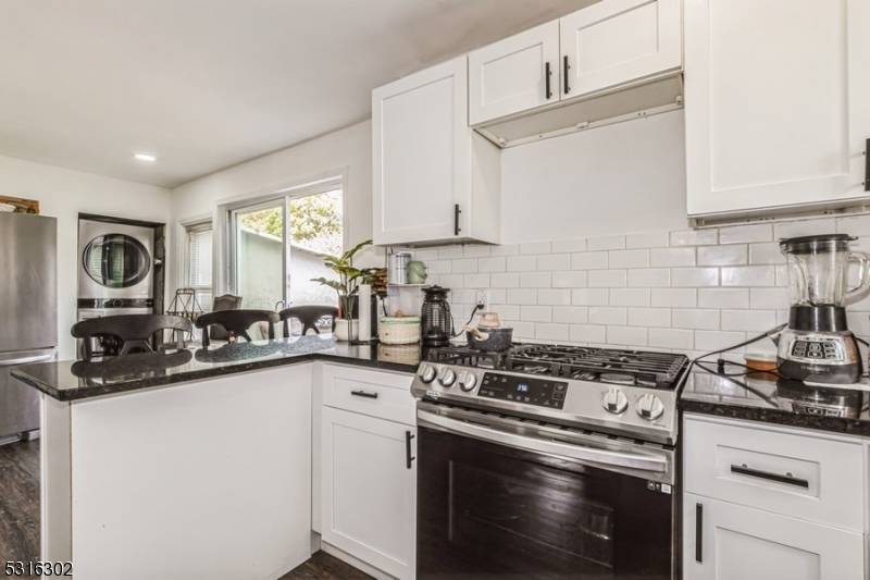 Bound Brook Boro, NJ 08805,261 W Main St