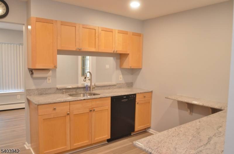 Morris Plains Boro, NJ 07950,15 Foxwood Dr #E