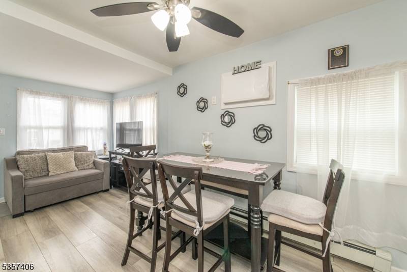 Oakland Boro, NJ 07436,20 Park Dr