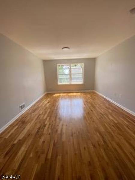 Newark City, NJ 07106,307 Smith St #1