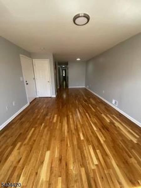 Newark City, NJ 07106,307 Smith St #1