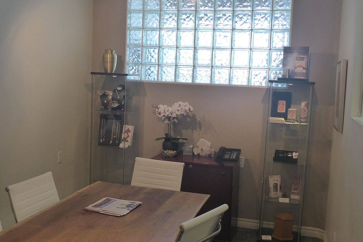 Toronto C11, ON M4G 2H7,105 Vanderhoof AVE #6