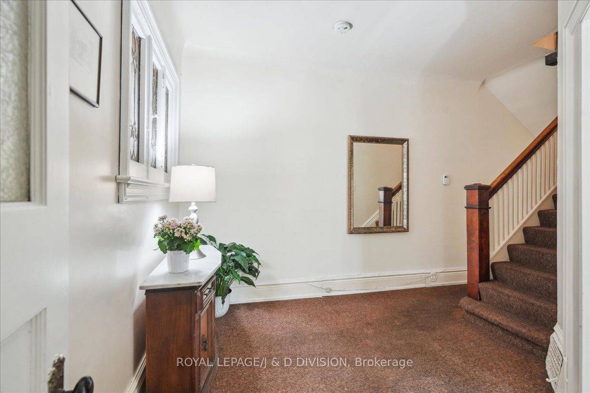 Toronto C02, ON M5R 1T7,51 Chicora AVE