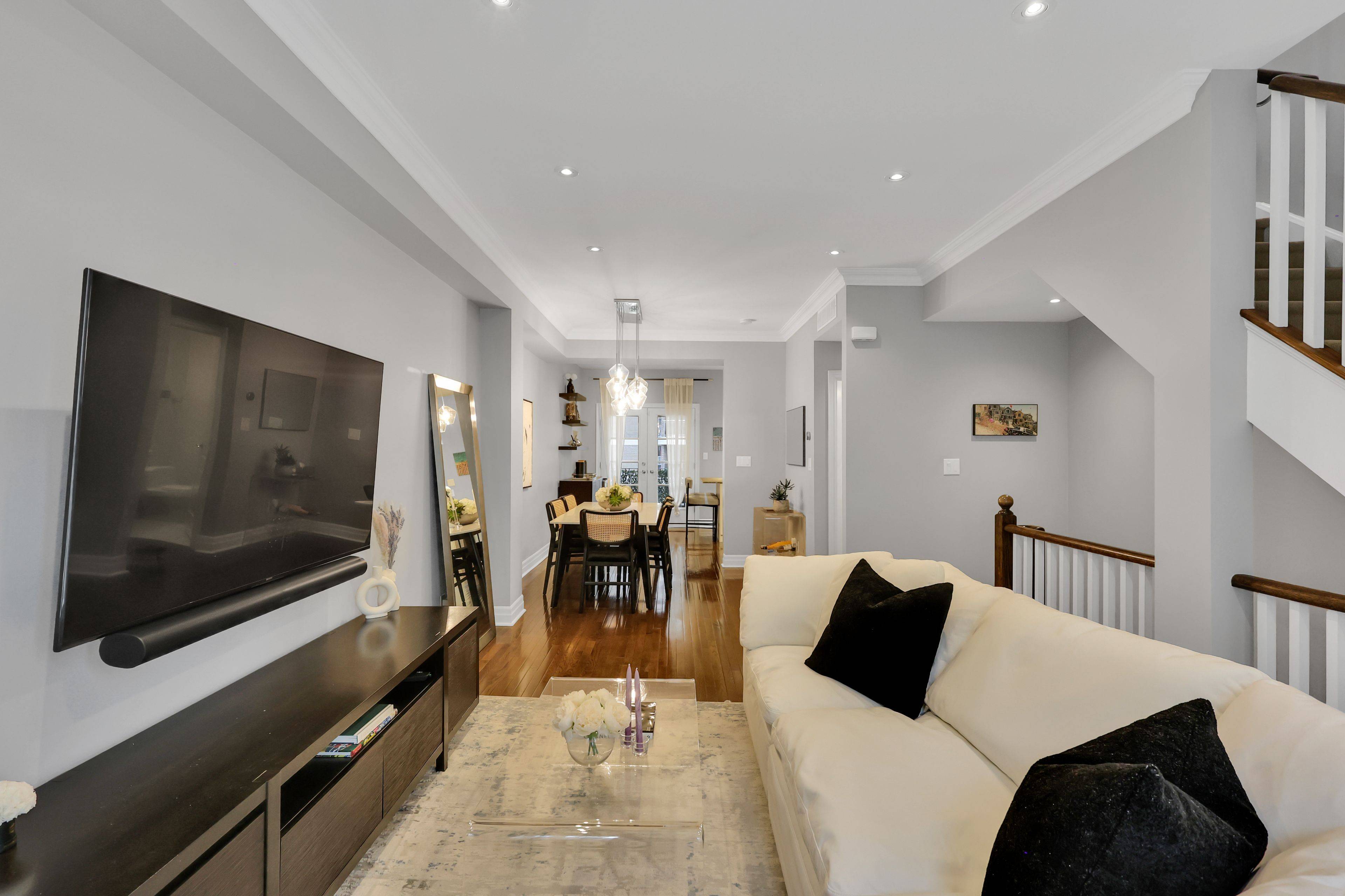 Toronto C09, ON M4T 1K2,45 Pleasant BLVD