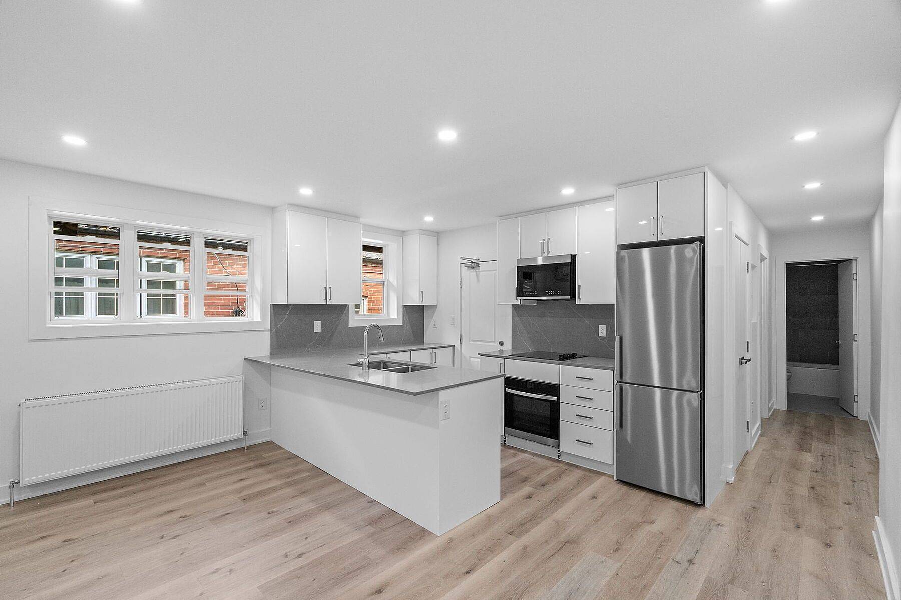 Toronto C04, ON M4N 1B9,28 Strathgowan AVE #Upper