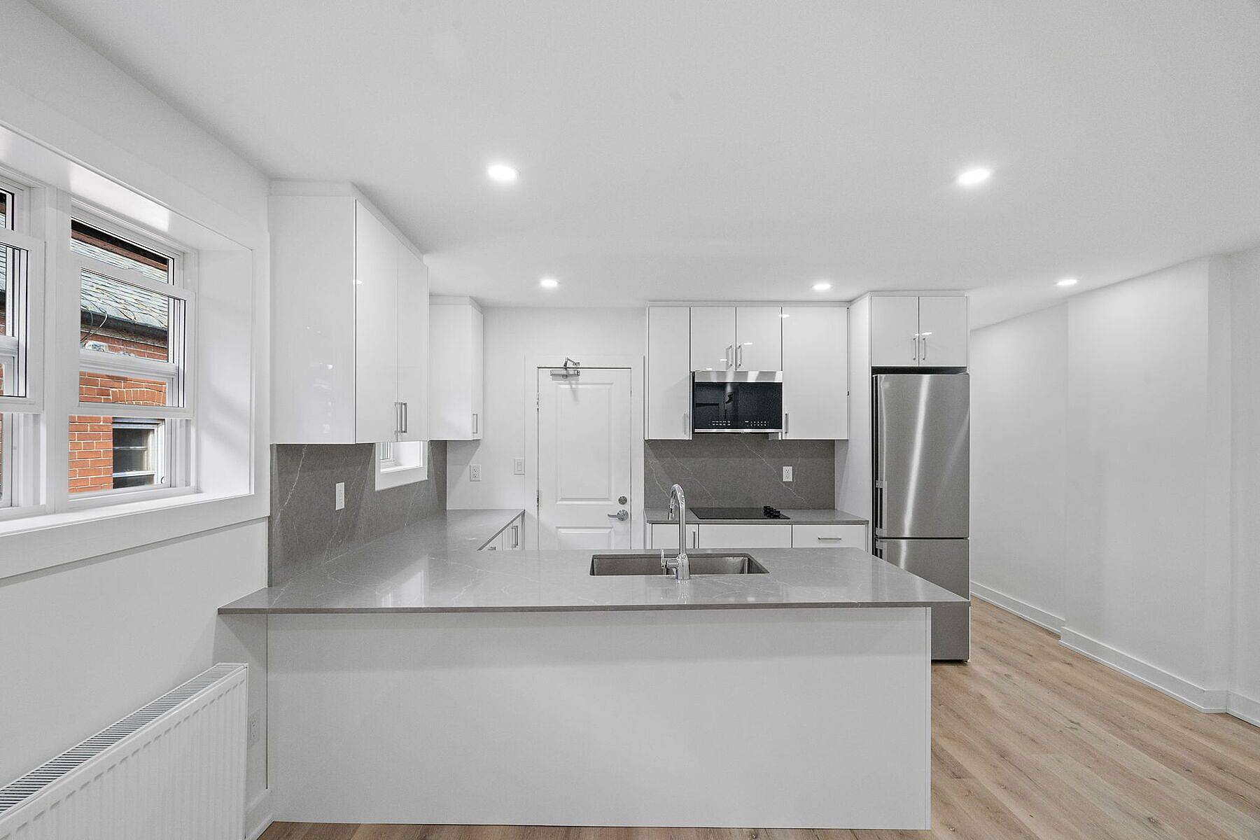 Toronto C04, ON M4N 1B9,28 Strathgowan AVE #Upper