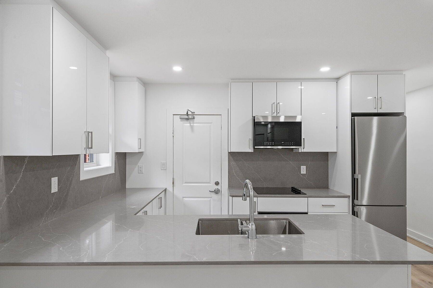 Toronto C04, ON M4N 1B9,28 Strathgowan AVE #Upper