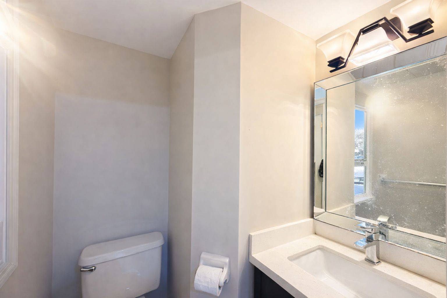 Toronto C07, ON M2N 6W6,108 Finch AVE W #B5