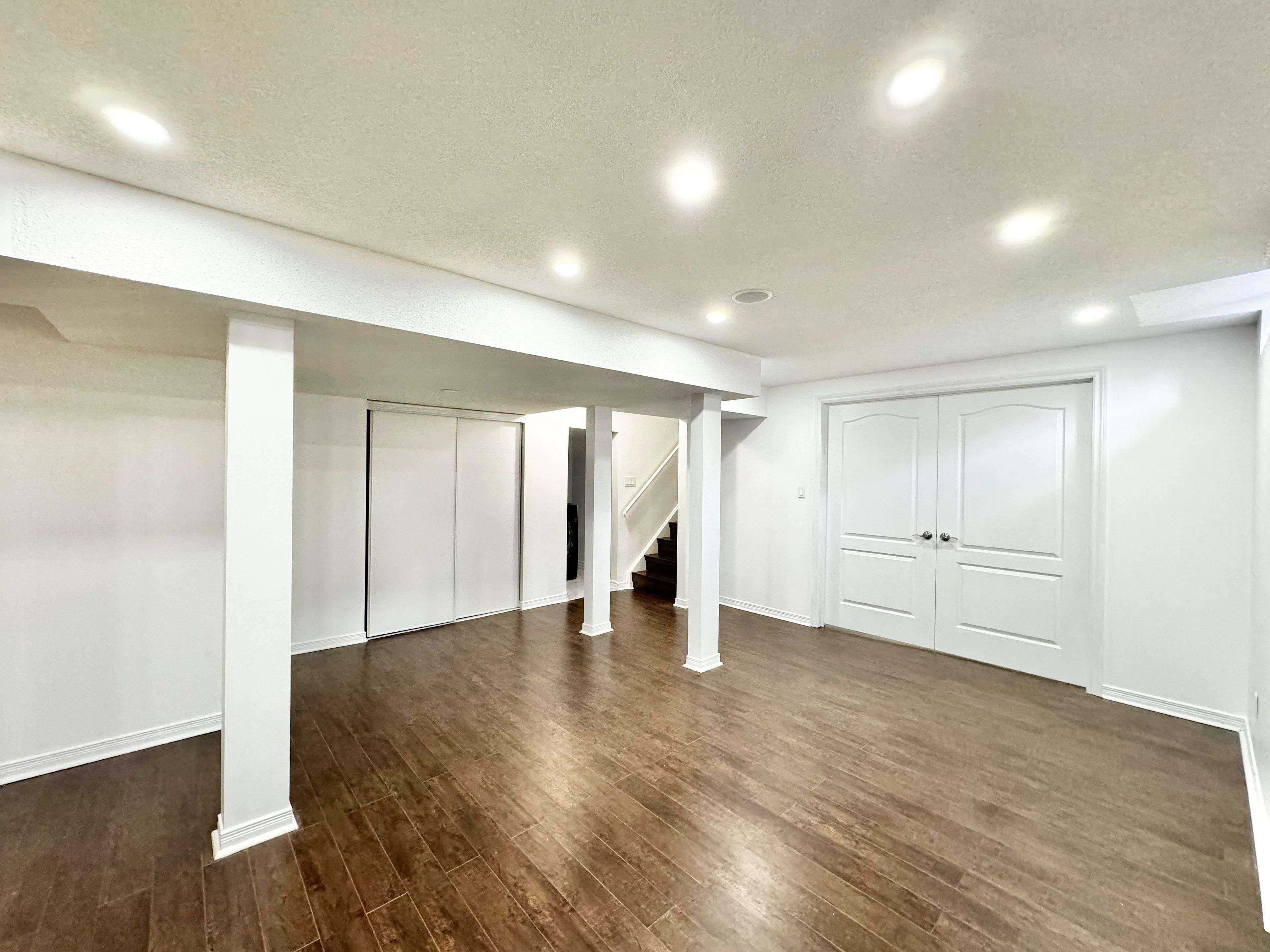 Ajax, ON L1T 0A3,5 Coyle ST