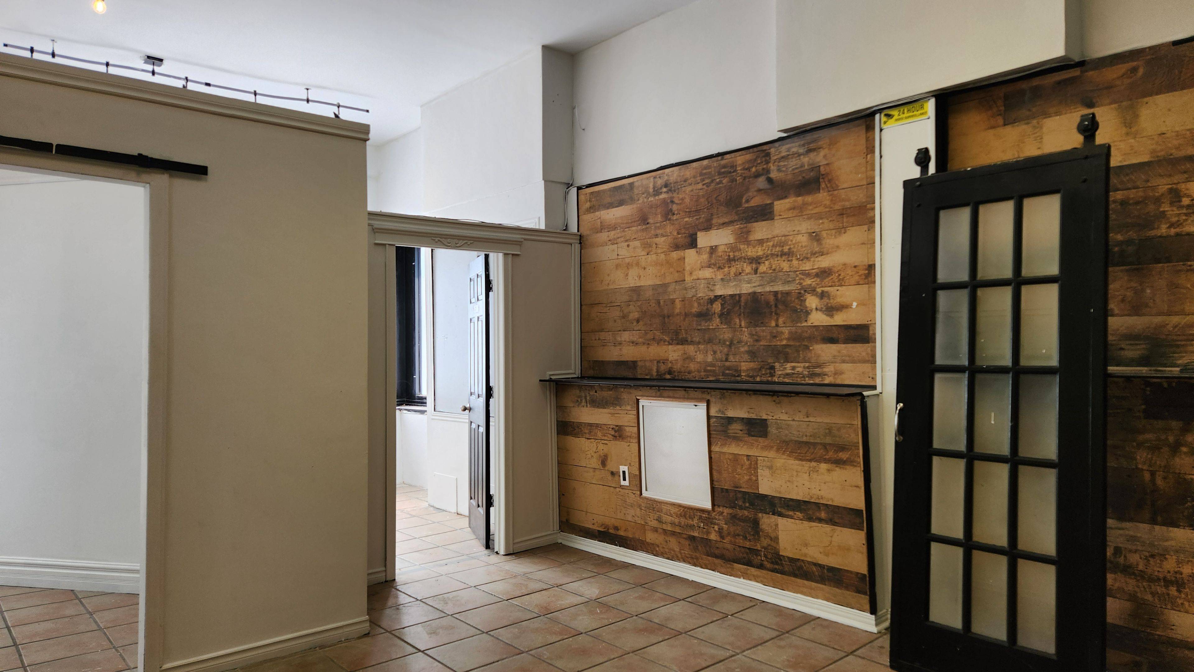 Oshawa, ON L1H 4G9,142 Simcoe ST S