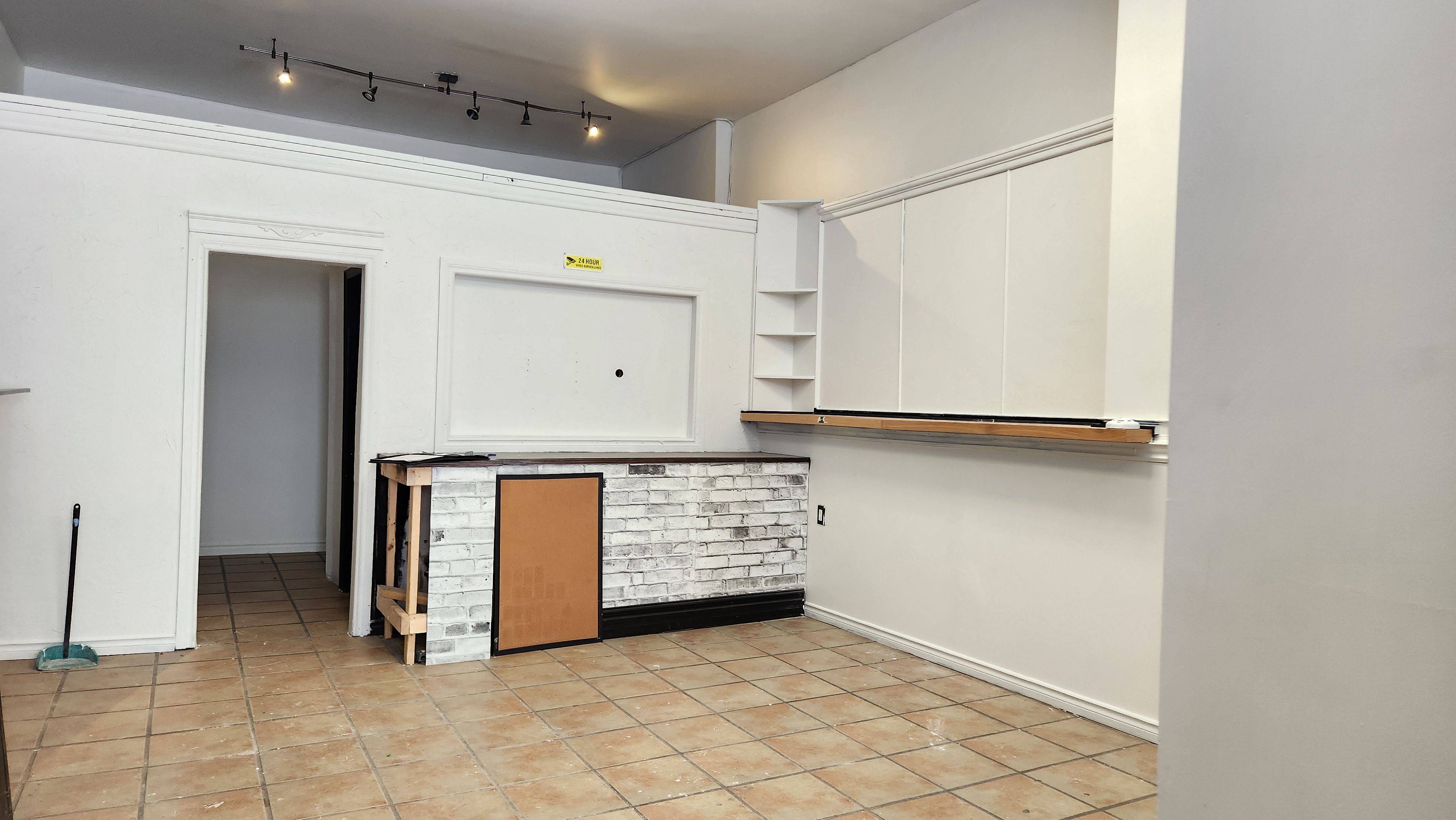 Oshawa, ON L1H 4G9,142 Simcoe ST S