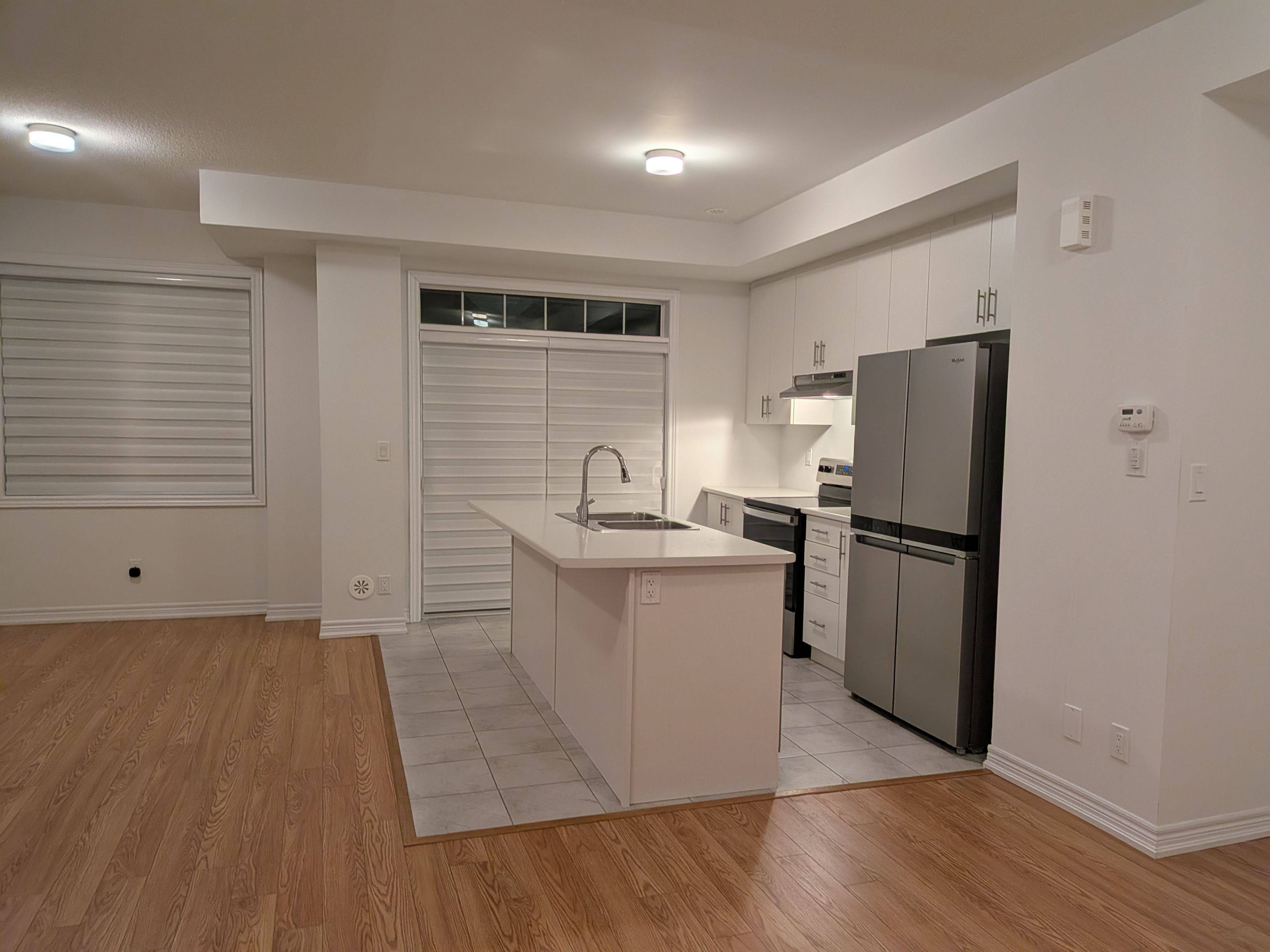 Oshawa, ON L1H 7K5,1099 LOCKIE DR