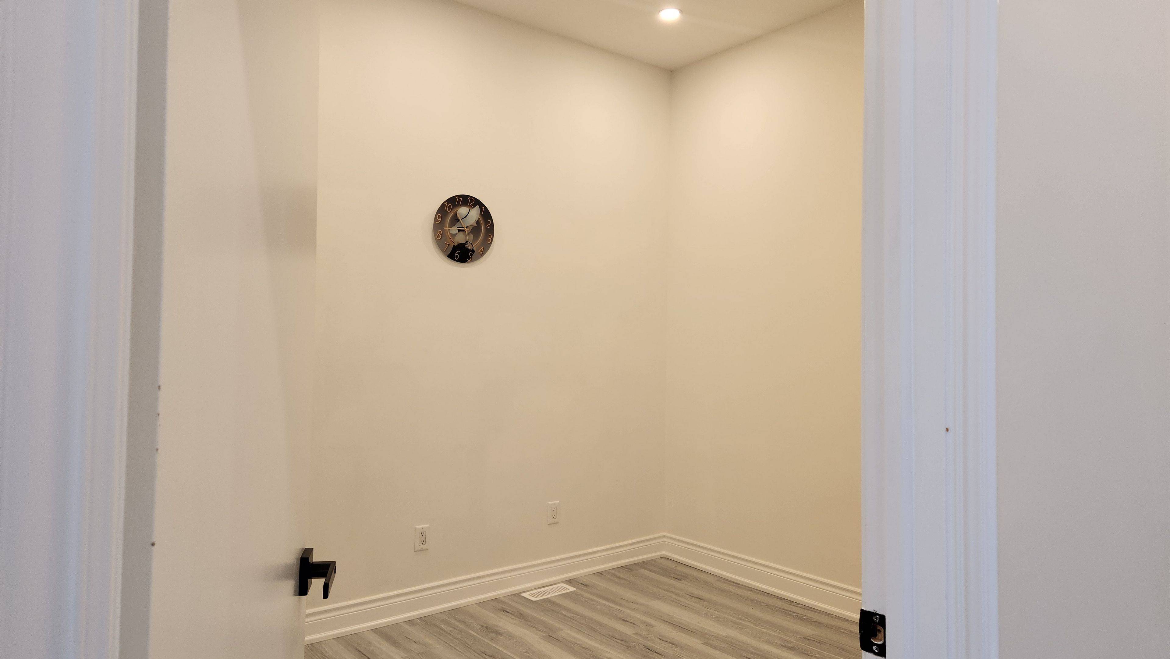 Oshawa, ON L1H 4G9,136 Simcoe ST S