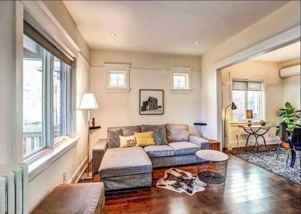 Toronto E03, ON M4C 1R8,13 Sutherland AVE