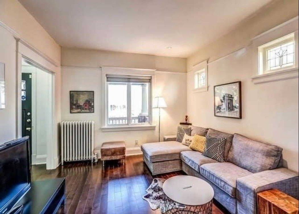 Toronto E03, ON M4C 1R8,13 Sutherland AVE