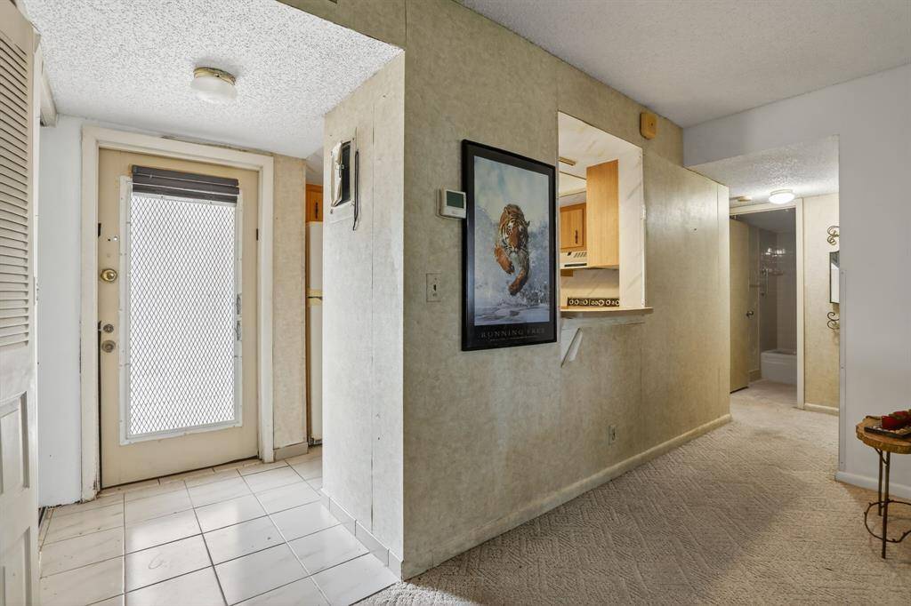 Margate, FL 33063,7360 NW 18th St #103