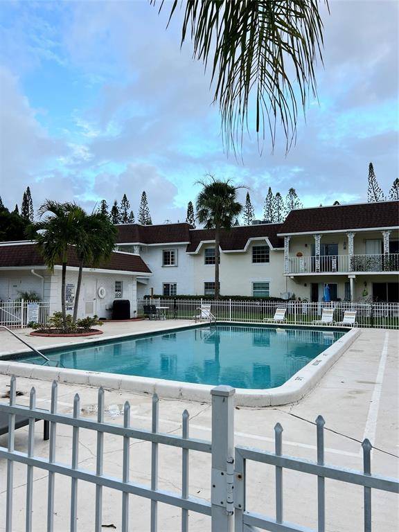Deerfield Beach, FL 33441,708 SE 2nd Ave #428