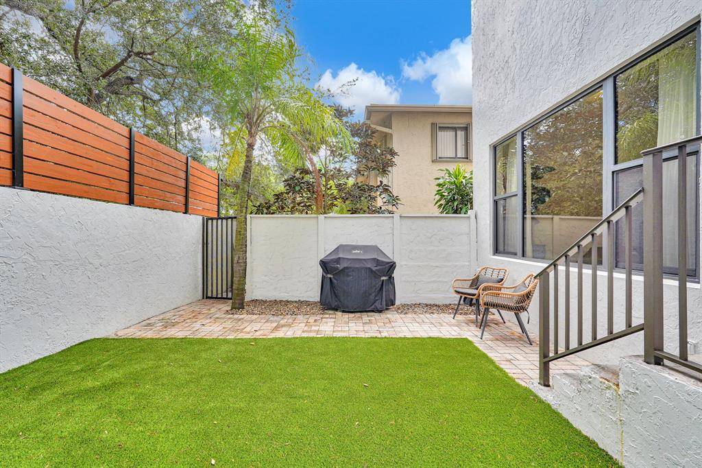 Oakland Park, FL 33334,3000 NE 8th Ter #B-5