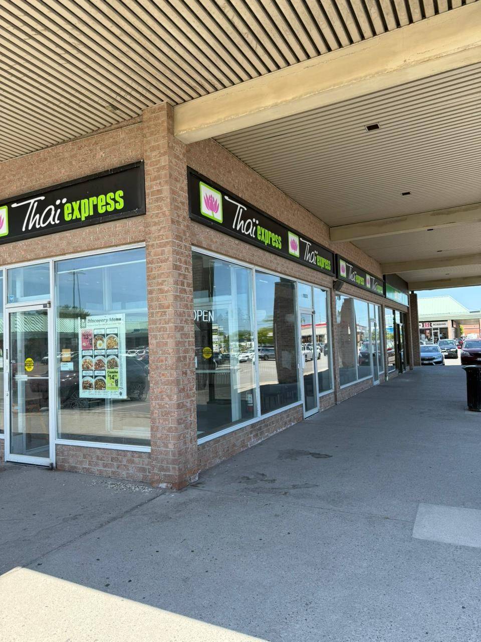 Richmond Hill, ON L4C 3C7,10520 Yonge ST #37B