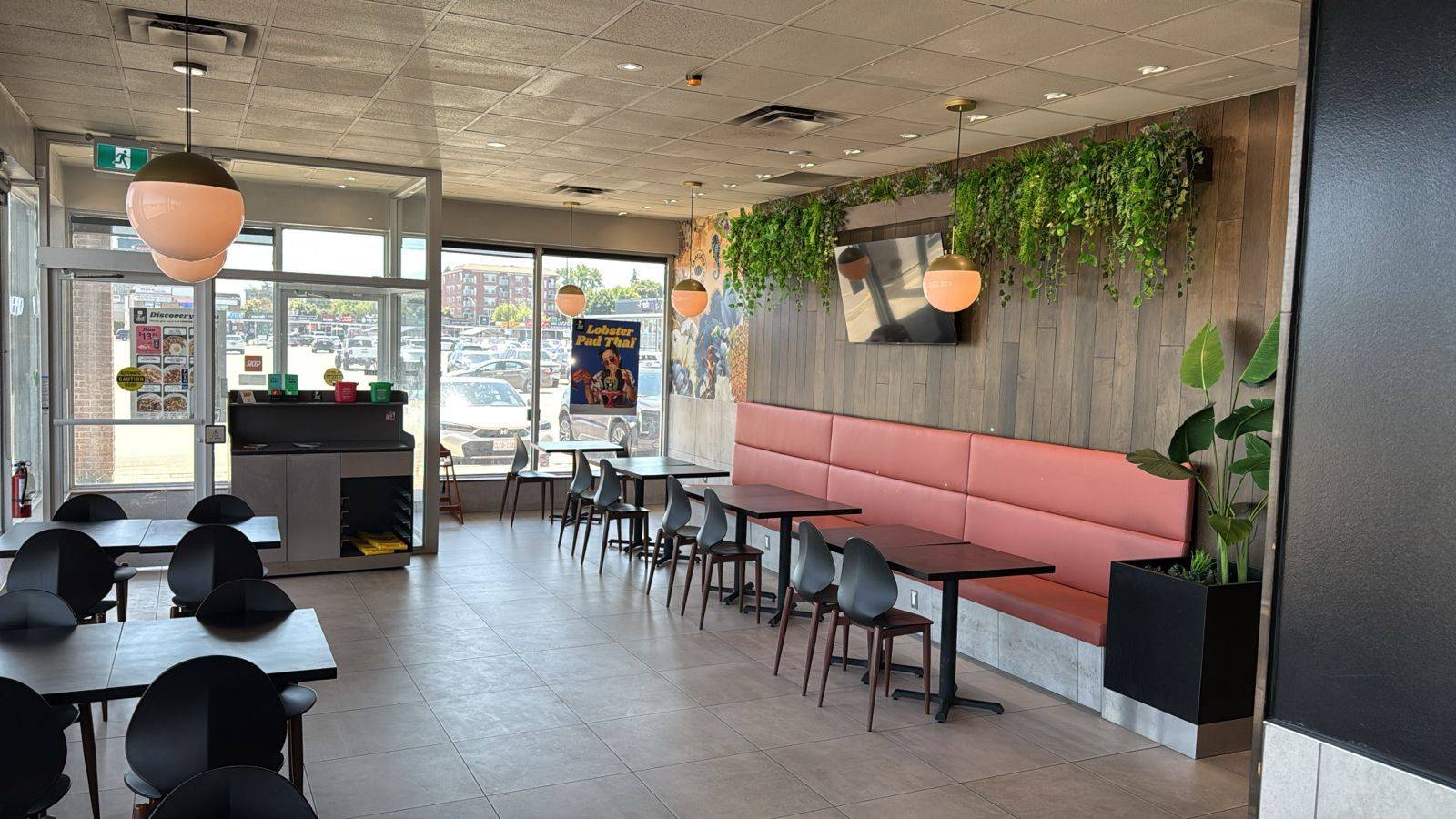 Richmond Hill, ON L4C 3C7,10520 Yonge ST #37B