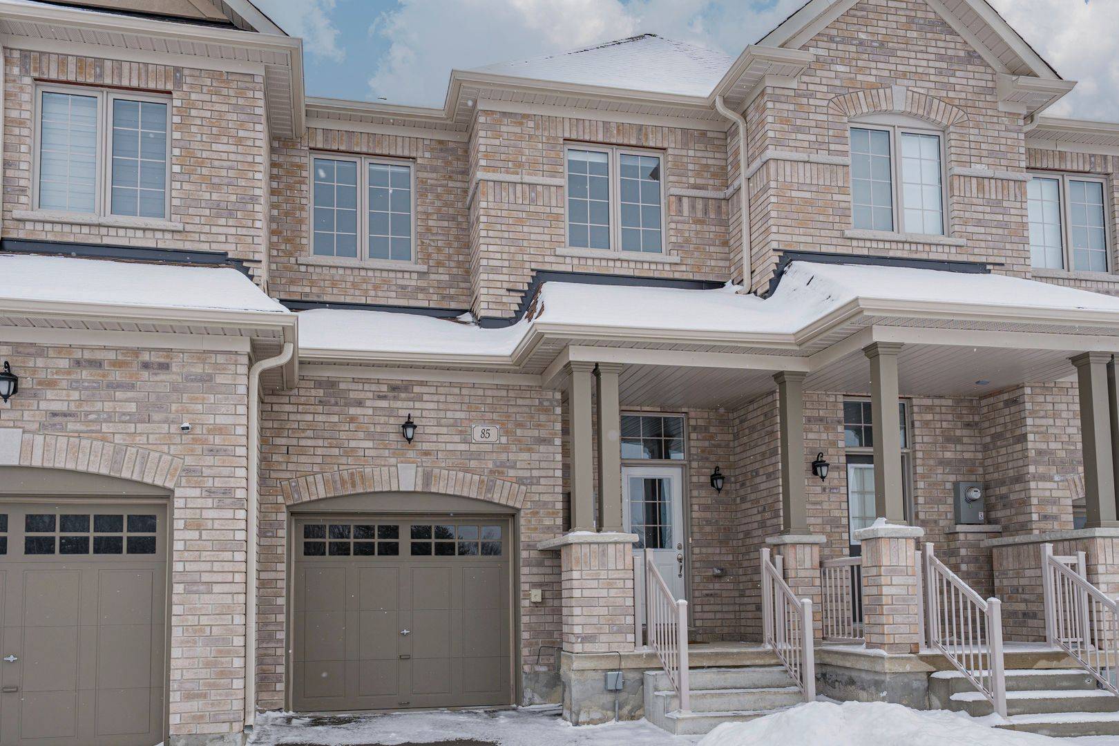 Bradford West Gwillimbury, ON L3Z 4J9,85 Jonkman BLVD