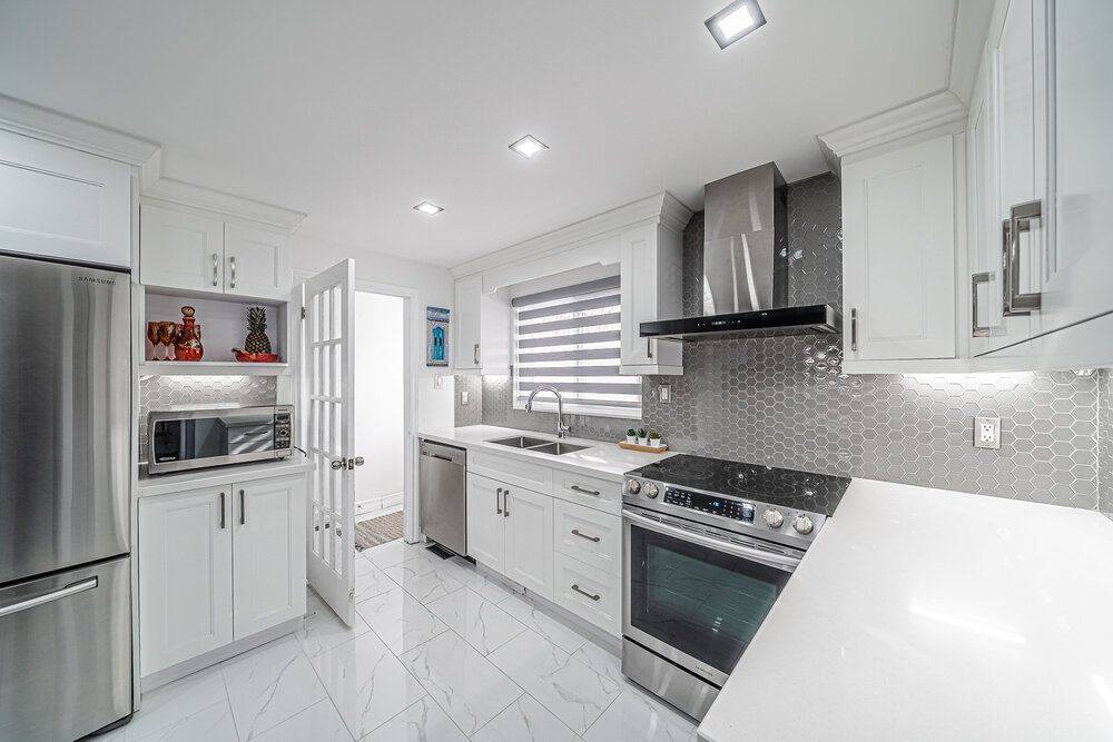 Aurora, ON L4G 2X1,157 Orchard Heights BLVD