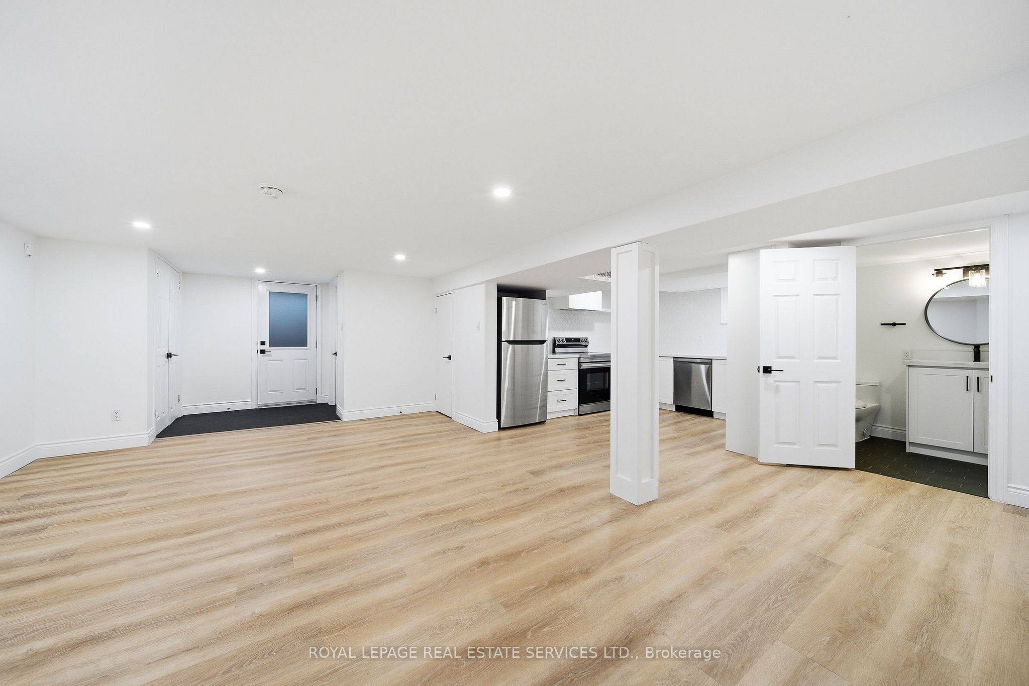 Aurora, ON L4G 2G1,6 Corbett CRES