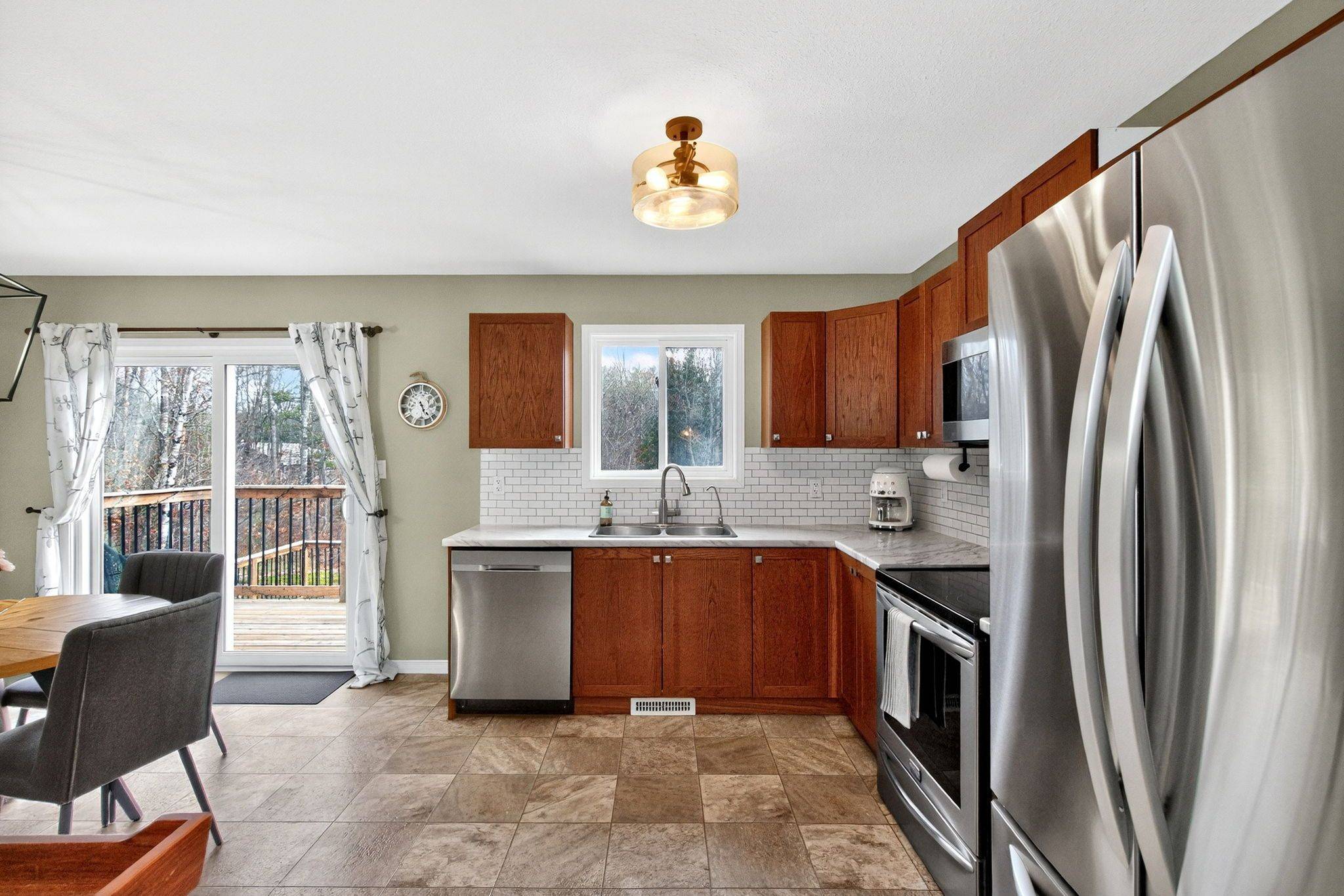 Severn, ON P0E 1N0,2891 Brady DR