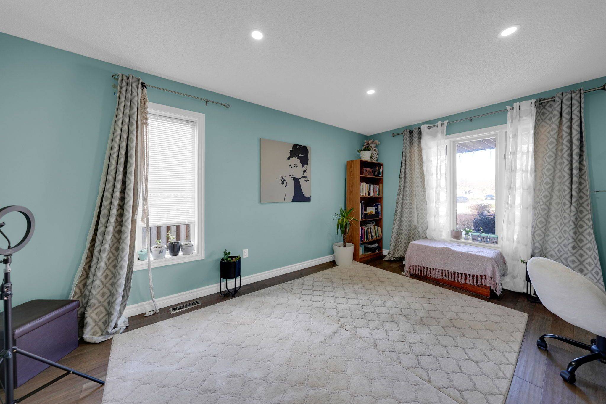 Barrie, ON L4N 6Z5,61 Barwick DR