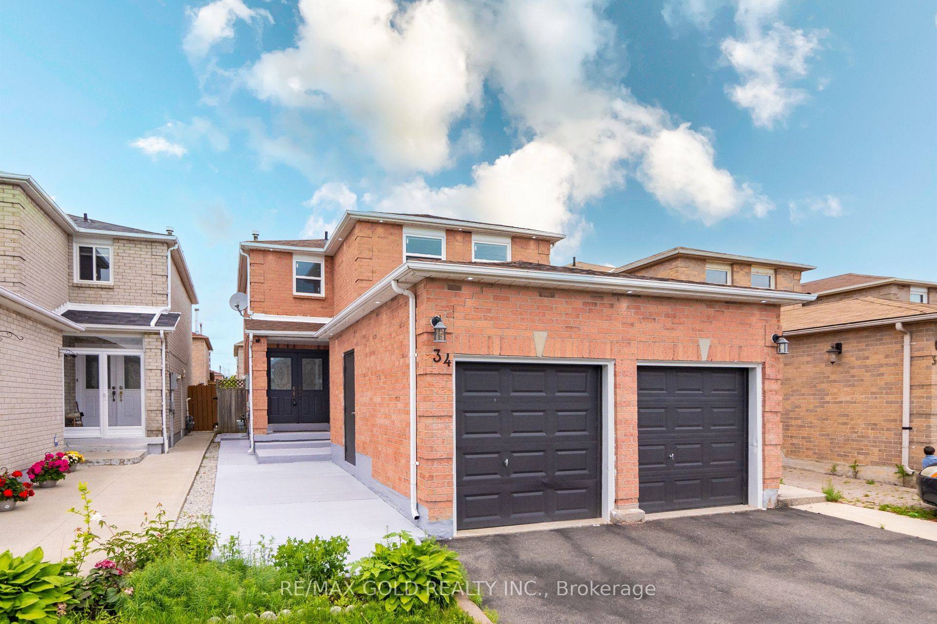 Brampton, ON L6Y 4A7,34 Meadowlark DR