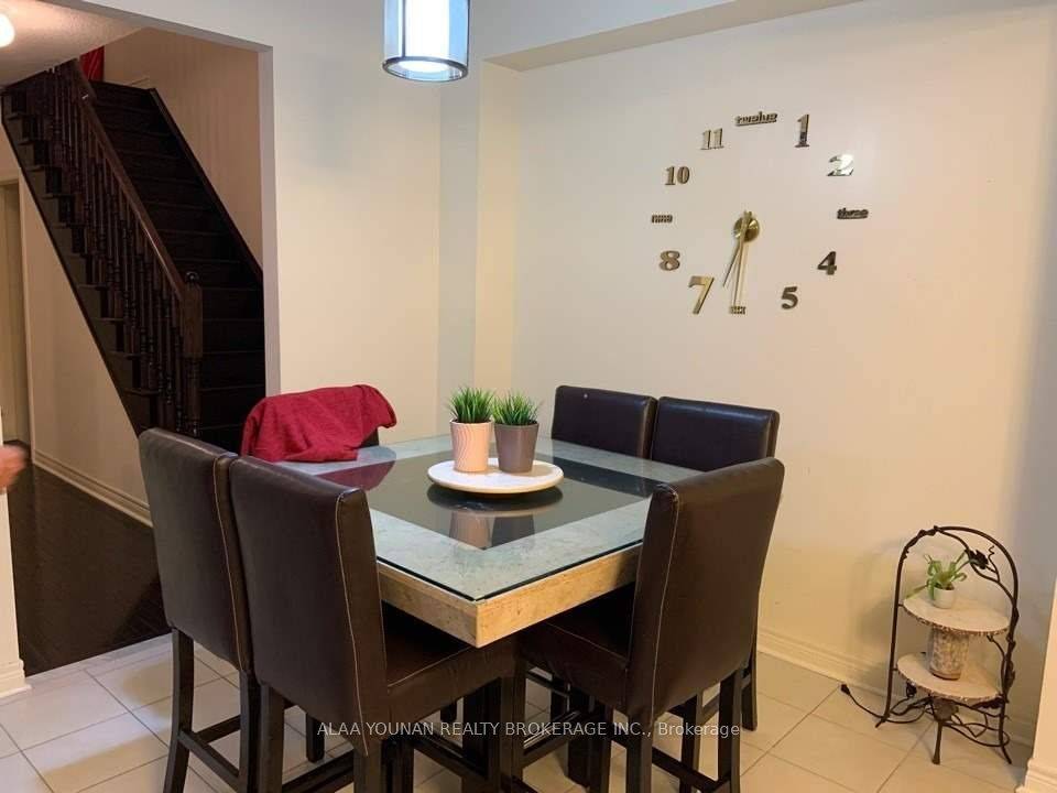 Milton, ON L9T 8V6,1055 Job CRES