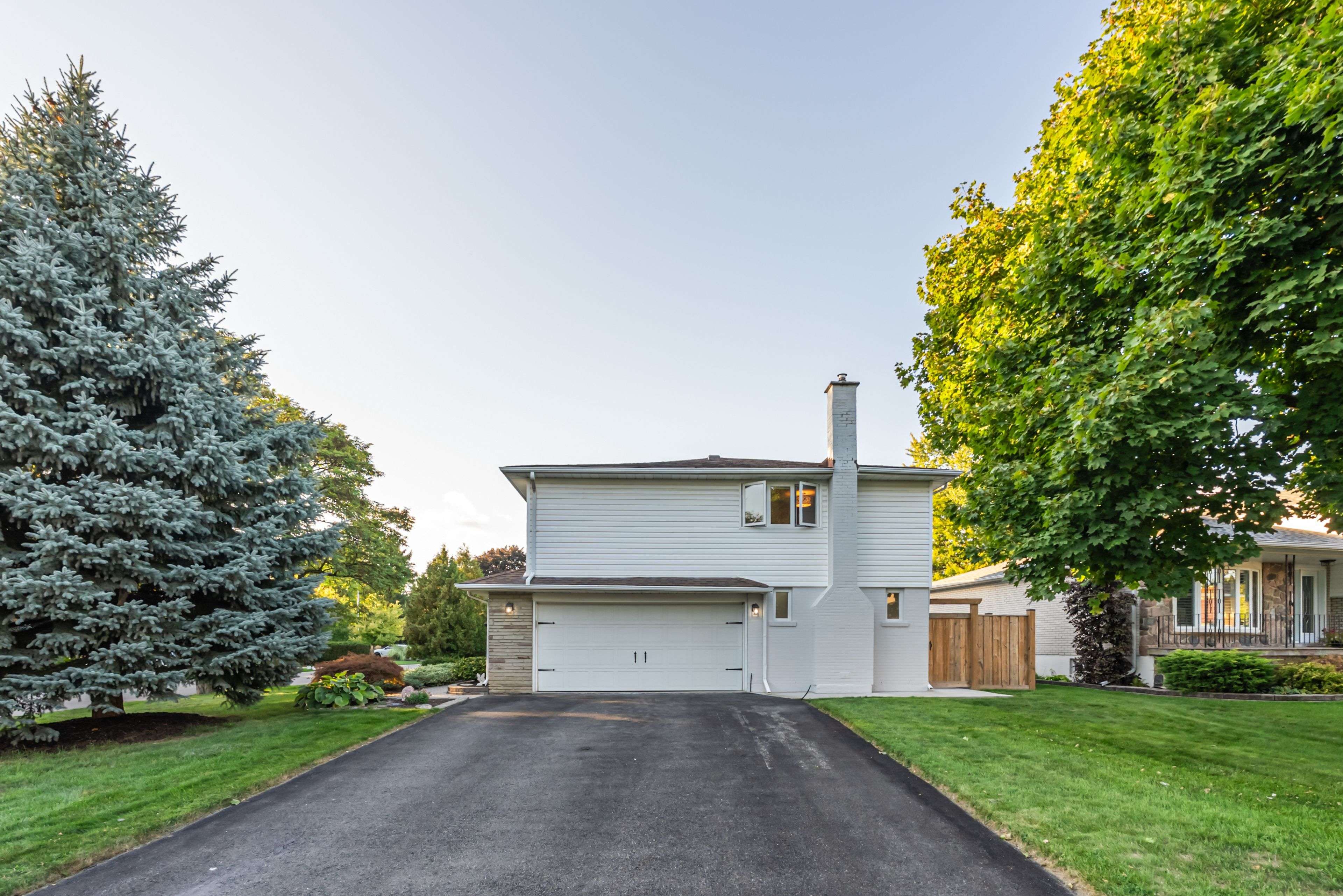 Brampton, ON L6W 1C7,13 Pine Tree CRES