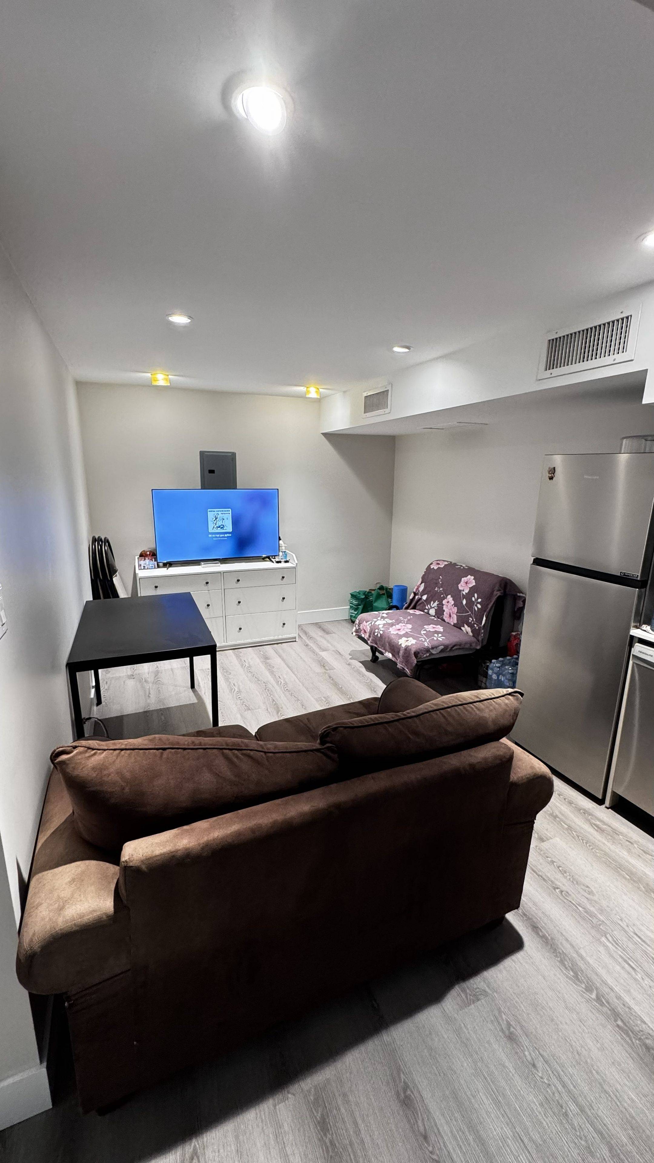 Toronto W02, ON M6P 2K6,359 Keele ST #3