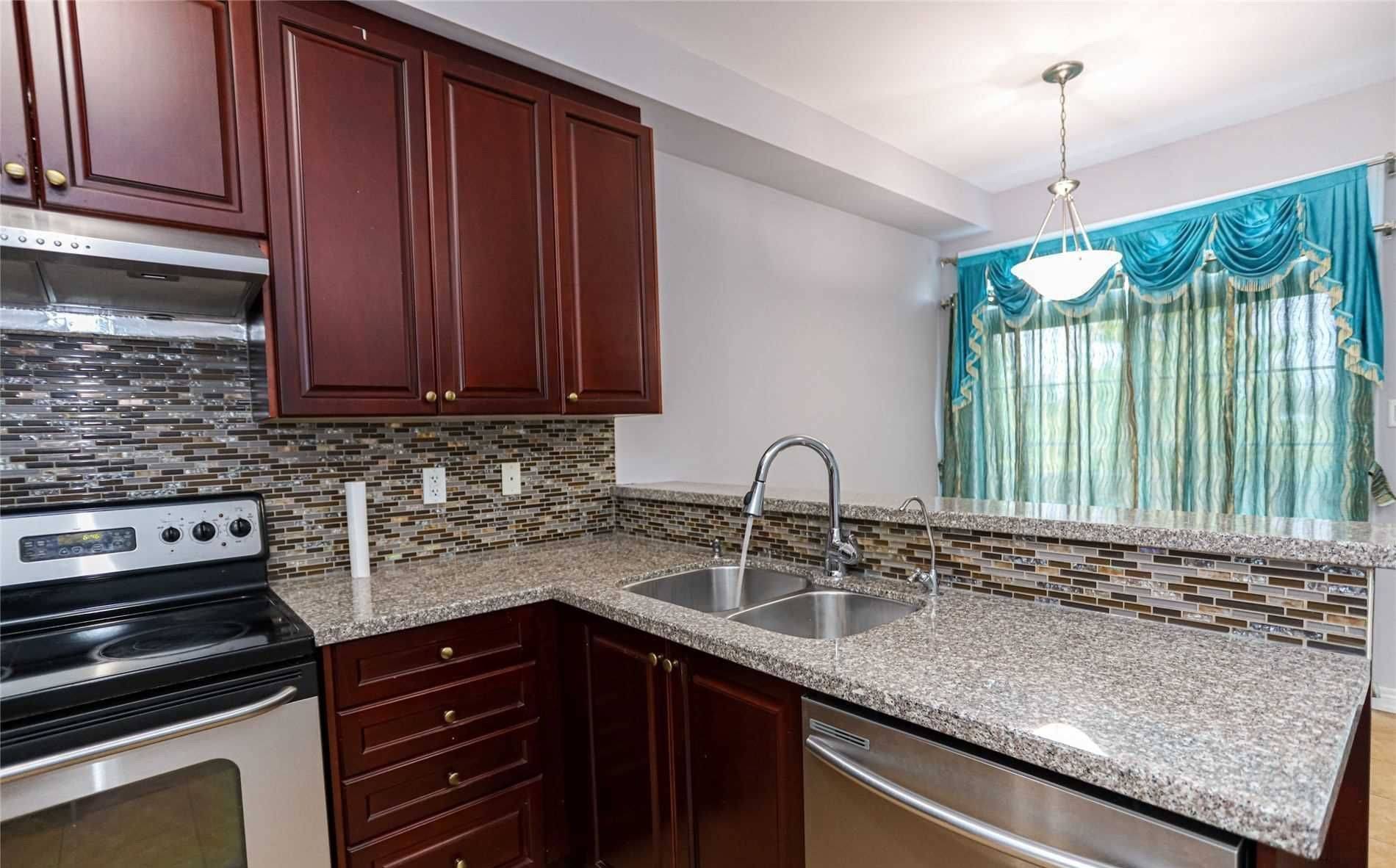 Brampton, ON L6V 4S2,118 Calm Waters CRES