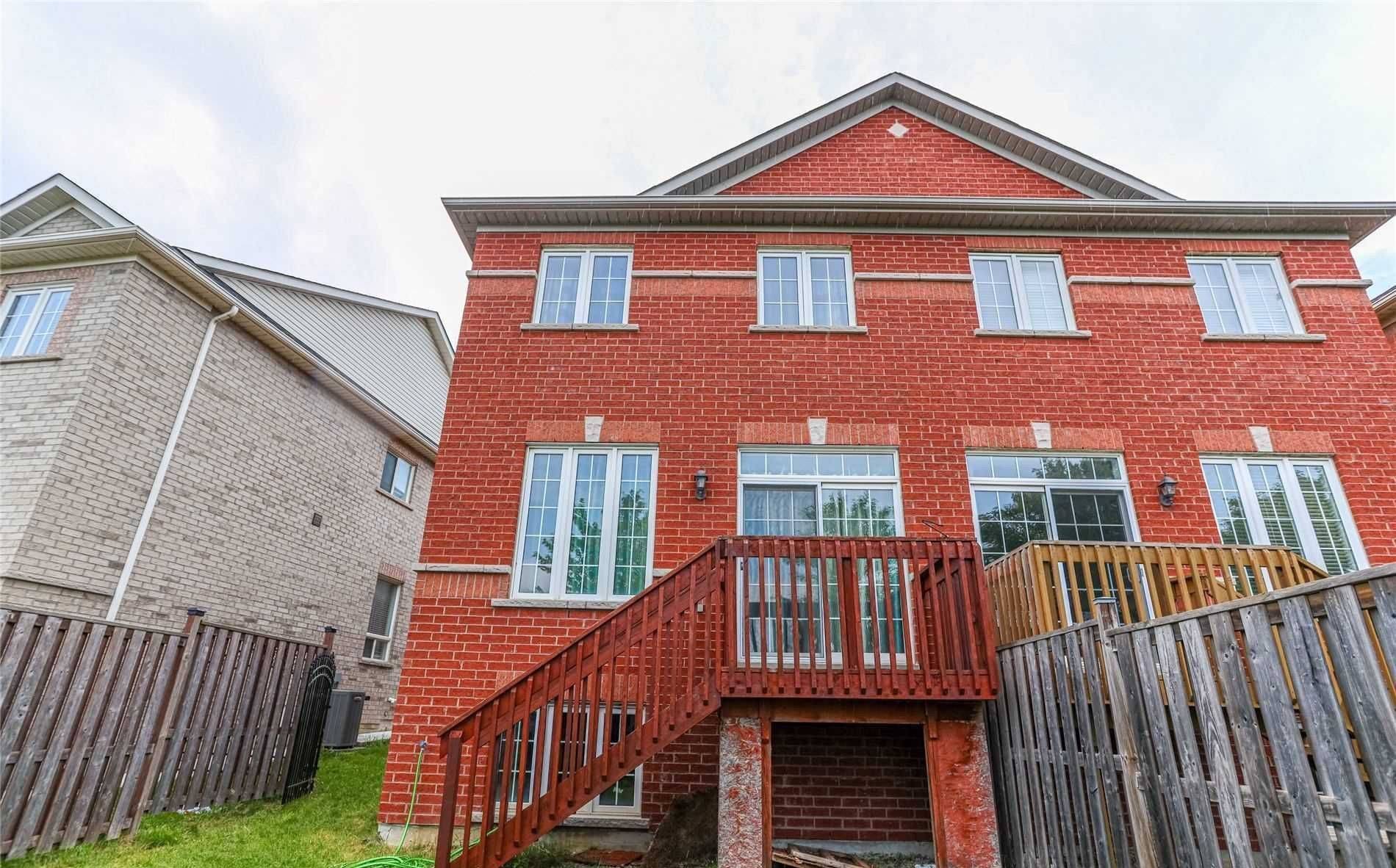 Brampton, ON L6V 4S2,118 Calm Waters CRES