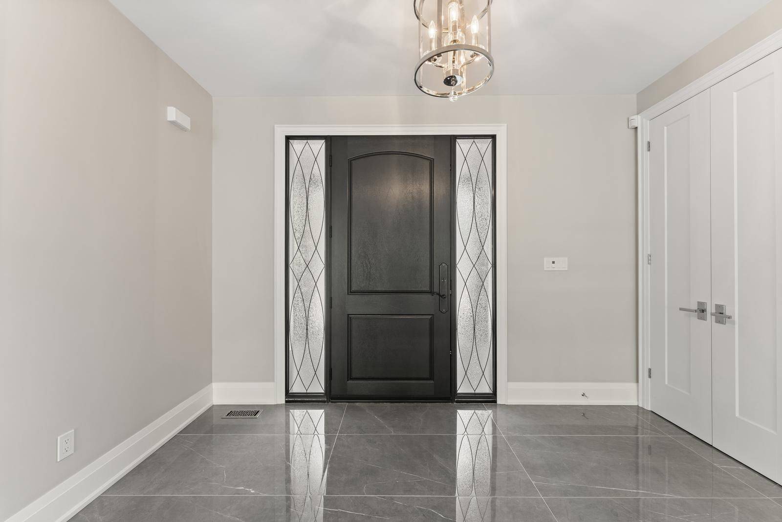 Caledon, ON L7E 3S7,211 Pine AVE