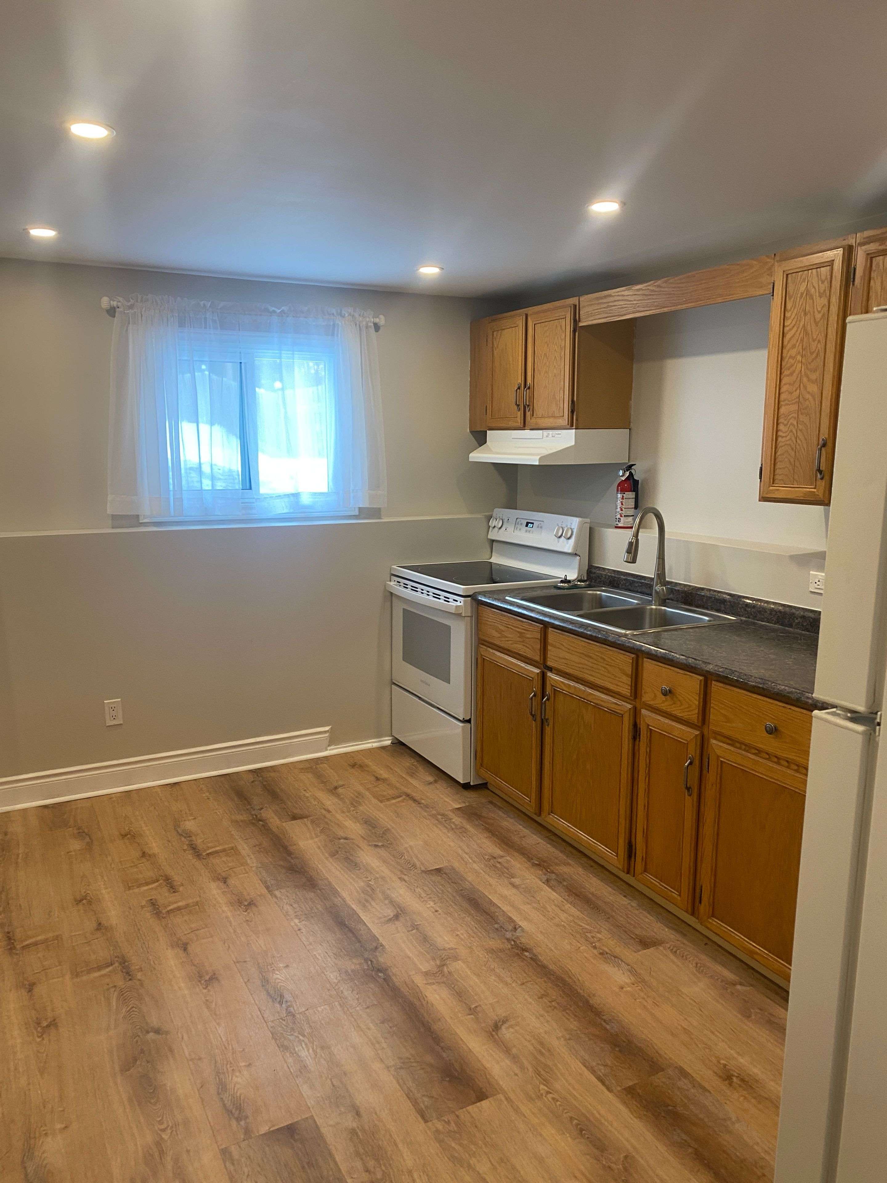 Orangeville, ON L9W 3S6,28 Quarry DR #Basement