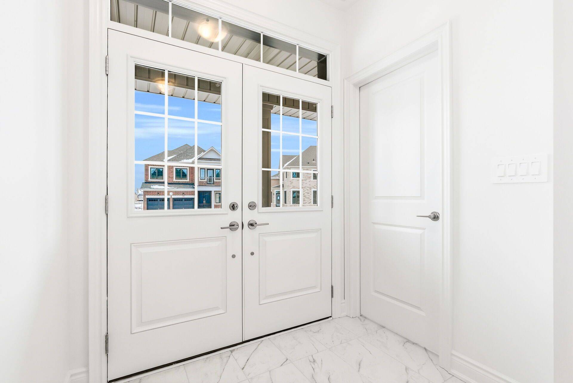 Brampton, ON L6Y 6M2,61 Circleview CRES